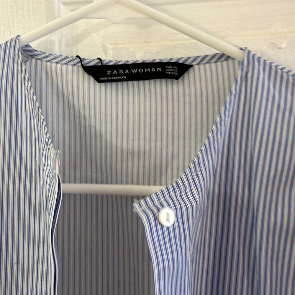 Zara Ruffel button down - Picture 3 of 6